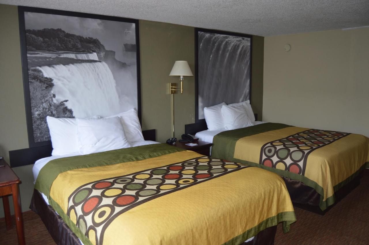 Superb Hotel 2*
